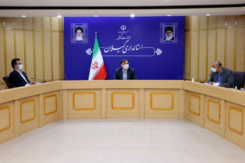تاکید استاندار گیلان بر  بازگرداندن واحدهای نیمه فعال به چرخه تولید