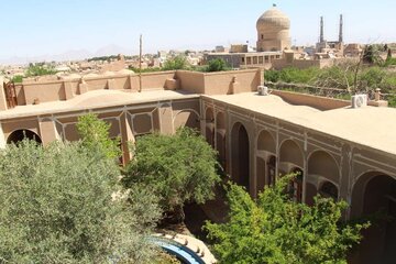 La maison historique Salar à Meybod