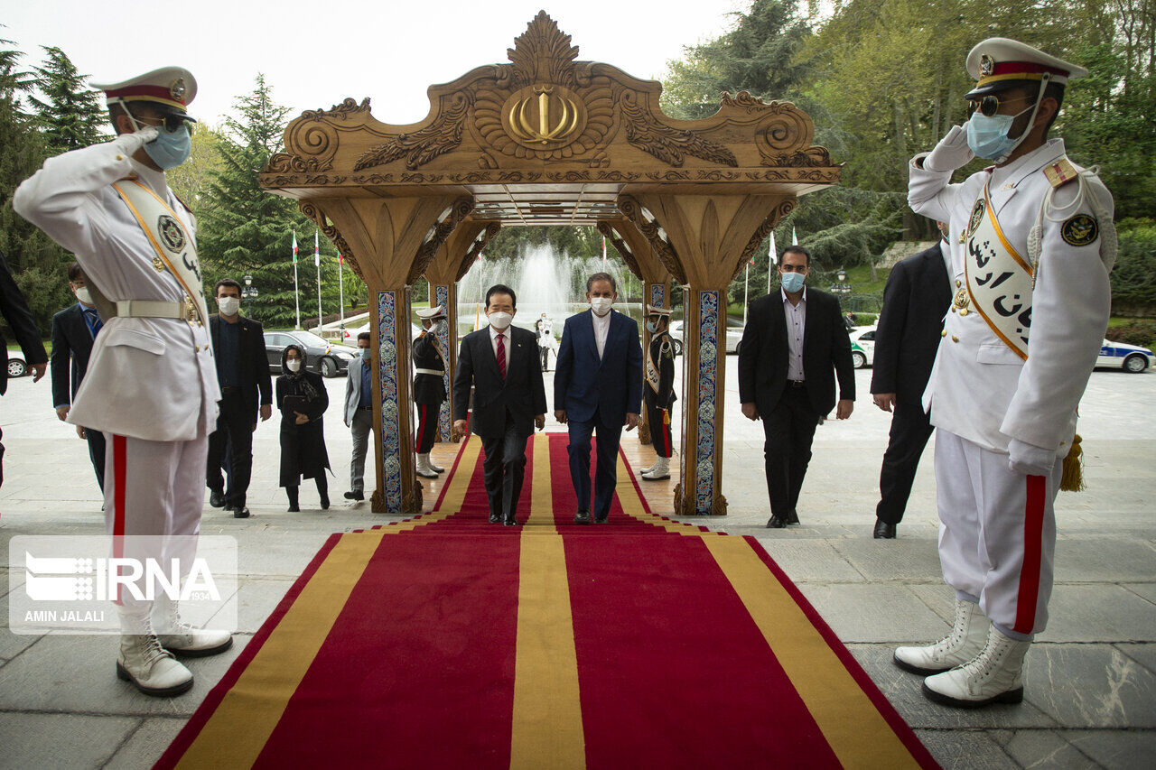 South Korean Prime Minister officially welcomed in Tehran