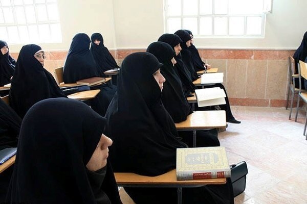 تقاضای تحصیل در حوزه‌های علمیه خواهران سمنان تا ٨۴ درصد افزایش یافت