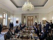 Zarif, Lavrov confer in Tehran  