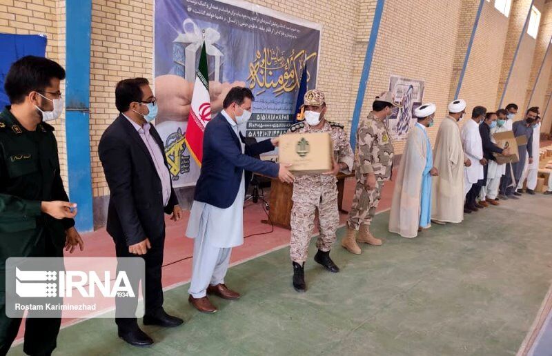  ۷۵۰ بسته کمک‌های مومنانه در شهرستان مرزی راسک توزیع شد