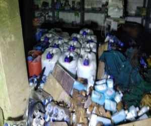 انبار بیمارستانی در ستارخان تهران طعمه آتش شد