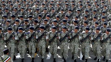 استاندار و فرمانده انتظامی کردستان روز ارتش را تبریک گفتند