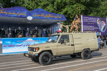 رژه روز ارتش در رشت‎