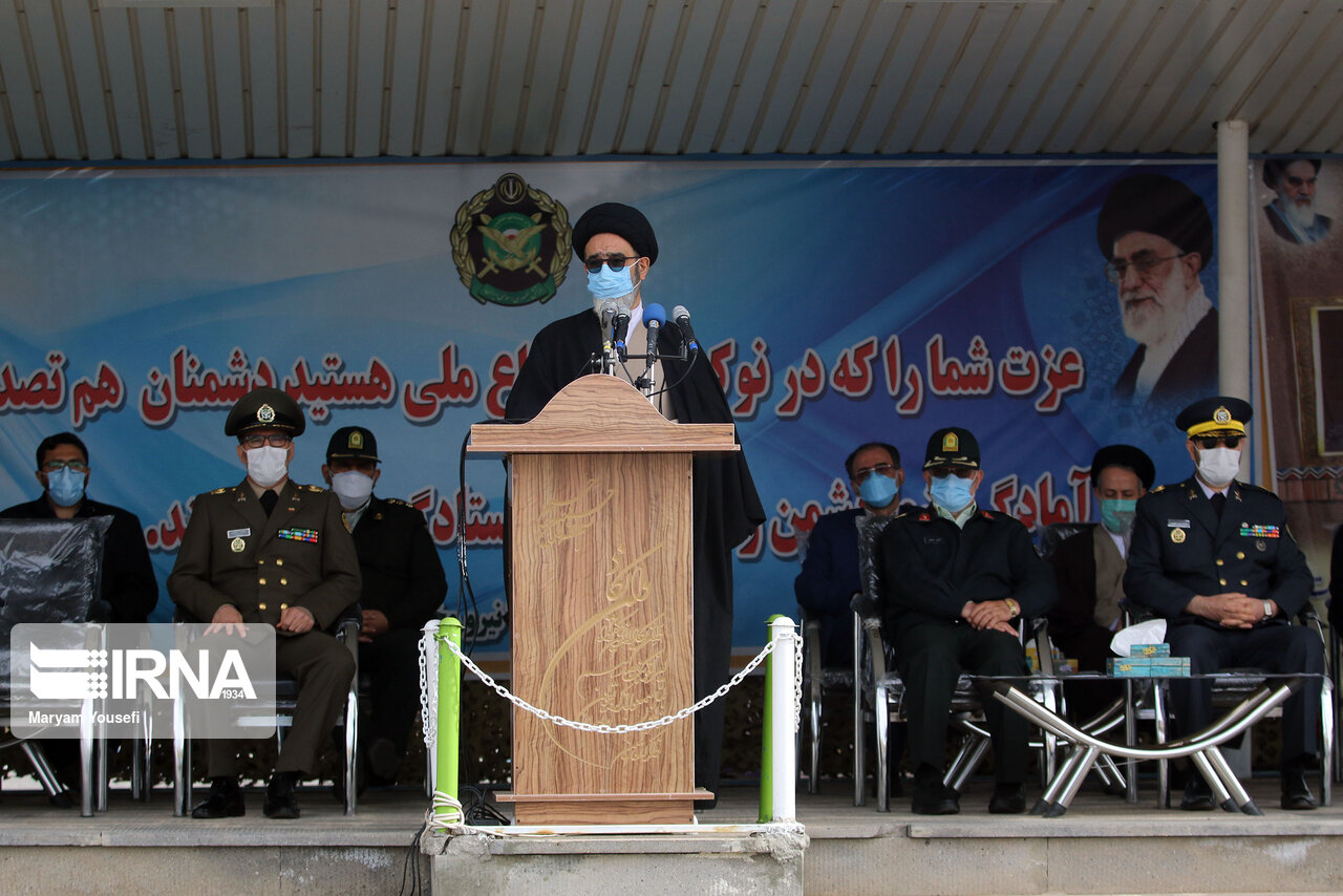 امام جمعه تبریز: وحدت ارتش و سپاه در اوج خود قرار دارد