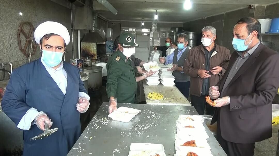 بیش از هزار پرس غذای گرم بین نیازمندان هشترود توزیع شد