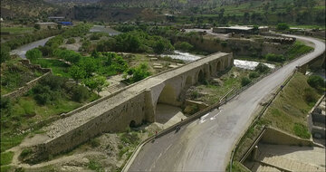 Le pont historique de Pataveh, un héritage de l'époque safavide