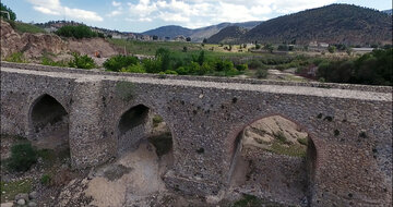 Le pont historique de Pataveh, un héritage de l'époque safavide