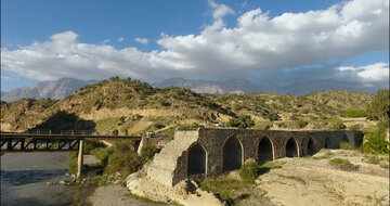 Le pont historique de Pataveh, un héritage de l'époque safavide