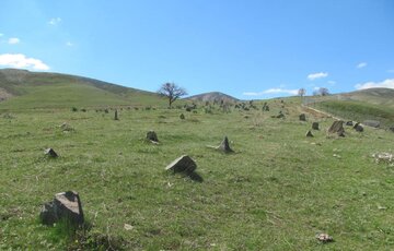 آرامستان تاریخی روستایی "خرخره" بوکان  چشم انتظار ثبت ملی