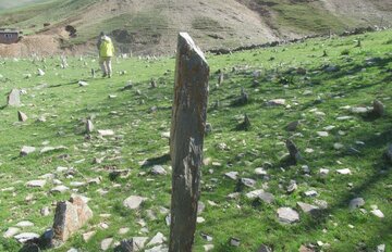 آرامستان تاریخی روستایی "خرخره" بوکان  چشم انتظار ثبت ملی