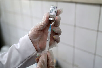 واکسیناسیون کرونا ویژه سالمندان در قم آغاز شد