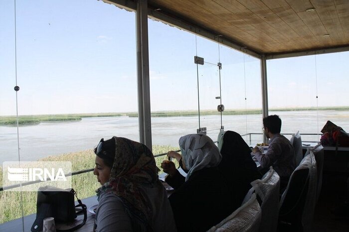 لبخند آبهای نیلگون آذربایجان‌غربی به روی طبیعت گردان