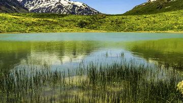 Le lac Kouh Gol dans la province de Kohguiluyeh et BoyerAhmad