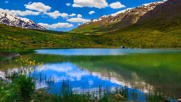 Le lac Kouh Gol dans la province de Kohguiluyeh et BoyerAhmad