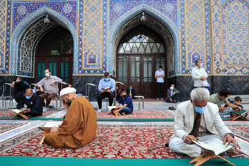 محفل بزرگ قرآنی در ایوان مقصوره مسجد گوهرشاد