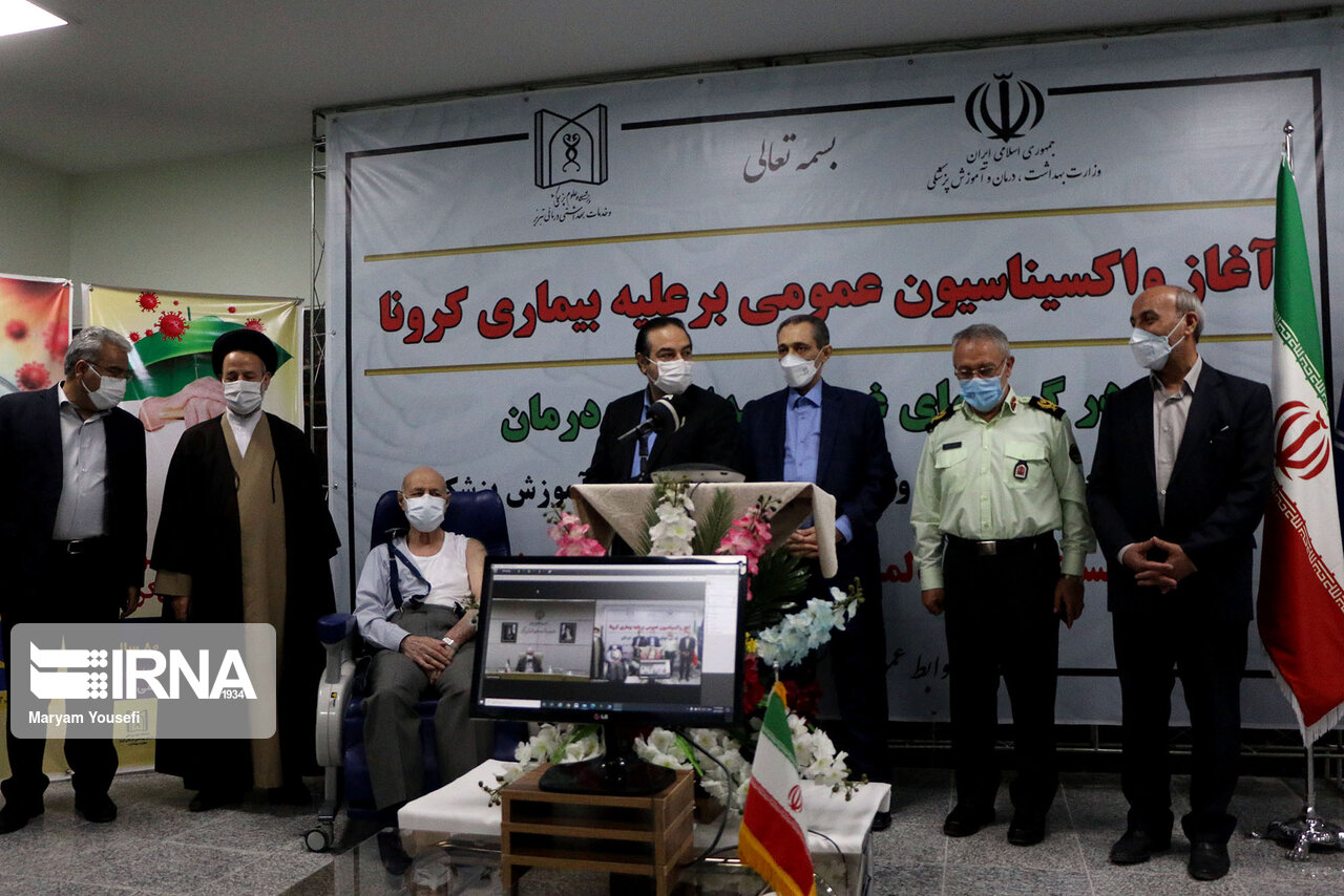 واکسیناسیون عمومی سالمندان بالای ۸۰ سال علیه کرونا آغاز شد
