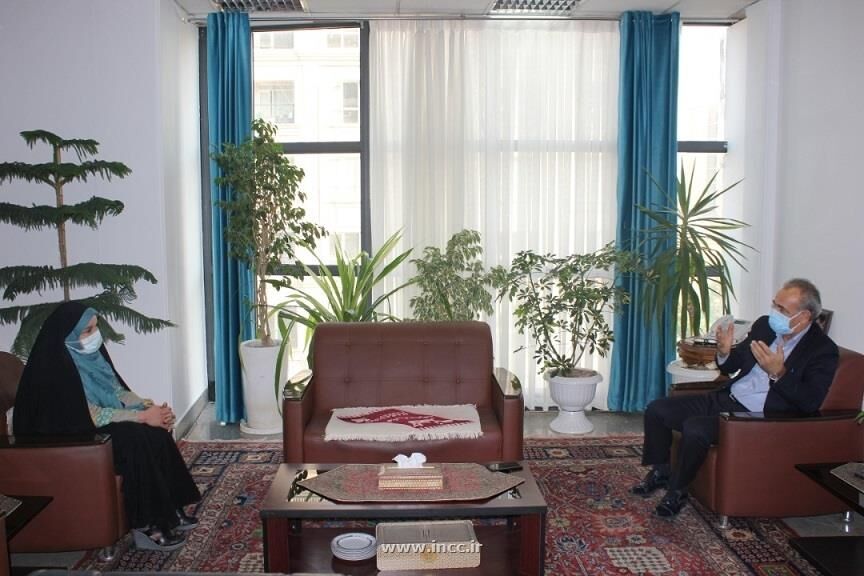 معاون استاندار: آماده احداث شهرک تخصصی فرش دستباف در تبریز هستیم