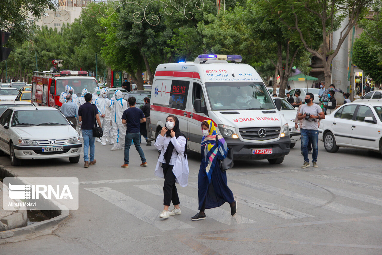 زنجیره انتقال کرونا را بااستفاده از ماسک و رعایت فاصله می‌توان قطع کرد