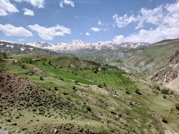 Iran : le mariage de l’hiver et du printemps dans les contreforts des montagnes « Margavar » à Urmia au nord-ouest