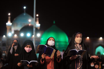 مراسم احیا شب نوزدهم ماه رمضان در حرم مطهر رضوی