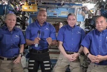 فضانوردان ماموریت کرو-۱ بالاخره عازم زمین شدند