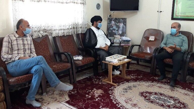 امام جمعه گناوه: خانه مطبوعات در شهرستان راه اندازی شود
