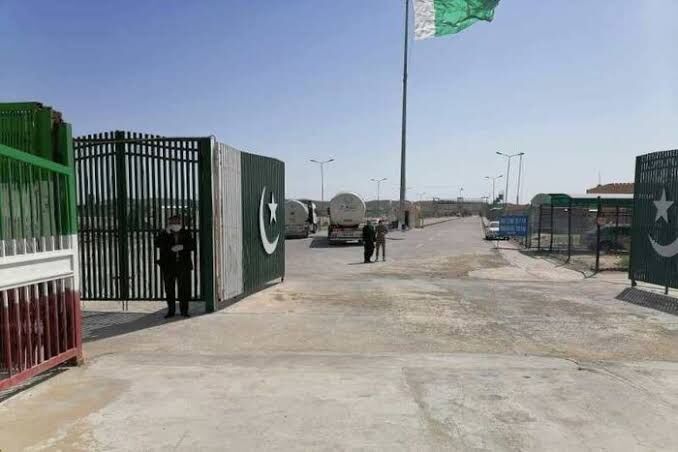 COVID-19: Pakistan tightens border restrictions with Iran, bilateral trade to continue