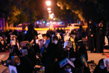 مراسم احیاء شب بیست و سوم ماه رمضان در امامزاده  عبدالله وآمنه خاتون