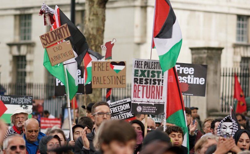 معترضان به رژیم صهیونیستی در چند شهر انگلیس تجمع کردند
