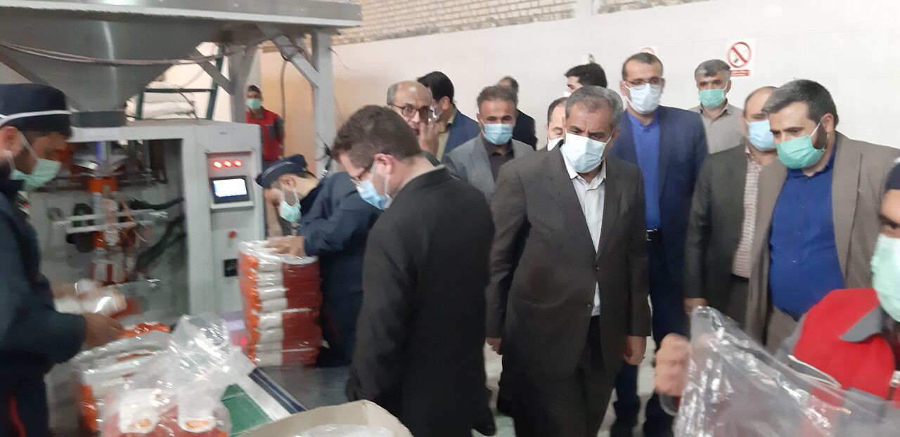 استاندار قزوین از کارگاه اشتغال زندان مرکزی بازدید کرد