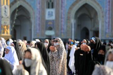 İmam Rıza as. Türbesinde Ramazan Bayramı Namazı