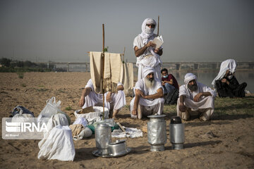 Le baptême des Mandéens au bord de la rivière Karoun (sud-ouest d'Iran)