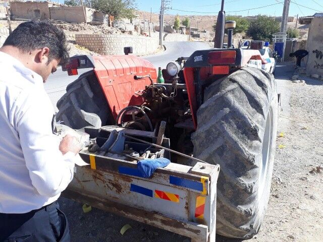 طرح نمایان‌سازی تردد ماشین آلات کشاورزی در استان بوشهر آغاز شد


