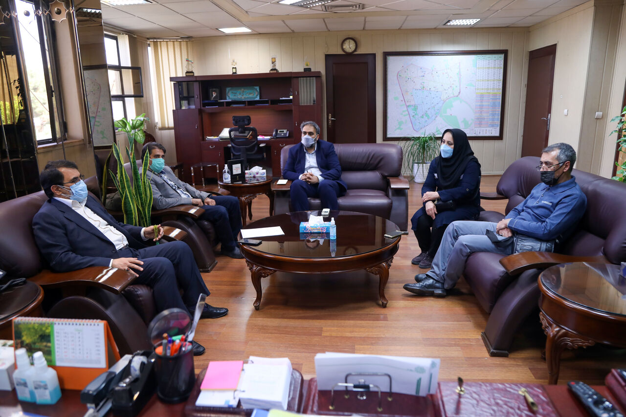 گفتگوی صمیمی با شهردار منطقه ۱۷ تهران