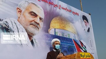 People in south of Iran in a gathering to support Islamic Resistance