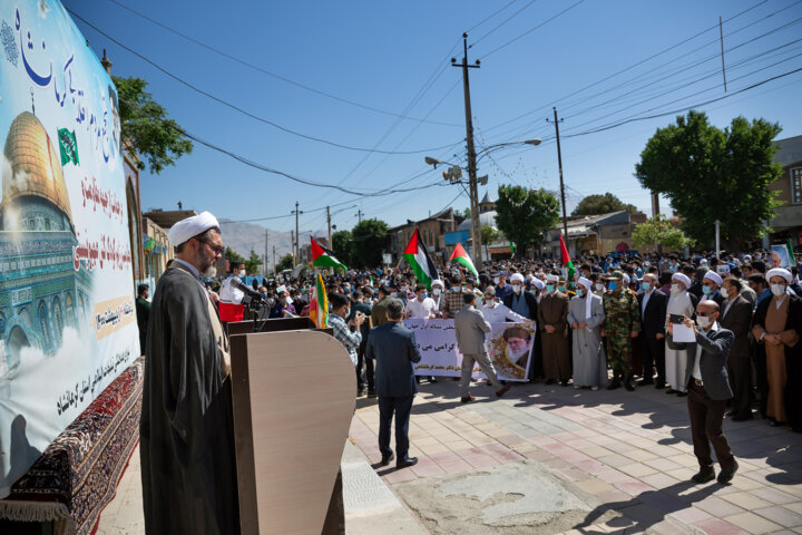 فراموش کردن آرمان فلسطین توطئه استکبار جهانی است