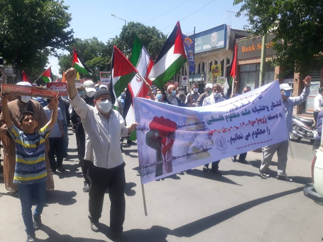نمازگزاران قزوینی در حمایت از مردم فلسطین و افغانستان راهپیمایی کردند