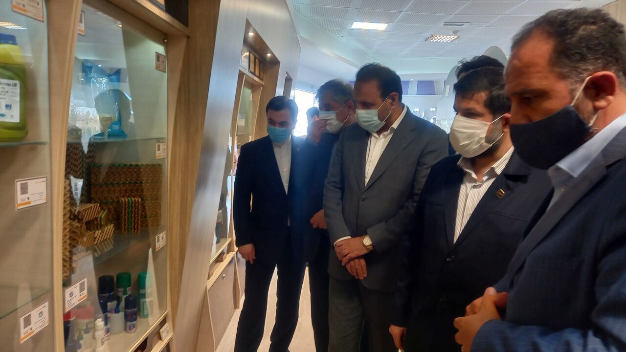 رییس سازمان استاندارد از نمایشگاه صنایع کوچک قزوین بازدید کرد