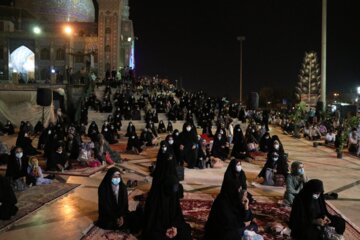 دلدادگی دریادلان هرمزگان با شهدای گمنام در امامزاده سید مظفر بندرعباس