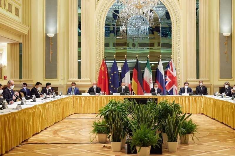 What is going on in 5th round of Vienna talks?