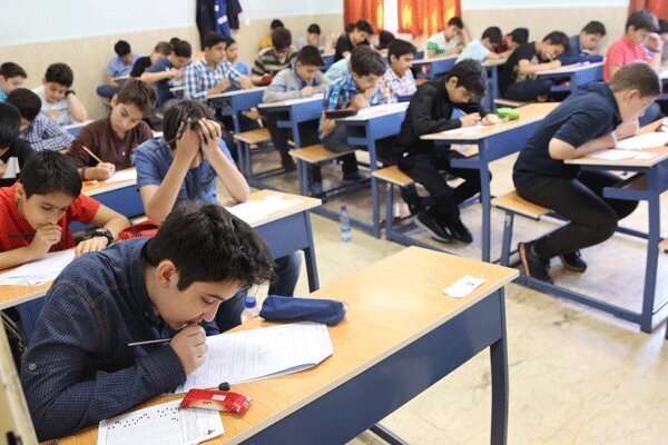 رقابت یک هزار دانش‌آموز بروجردی در آزمون استعدادهای درخشان