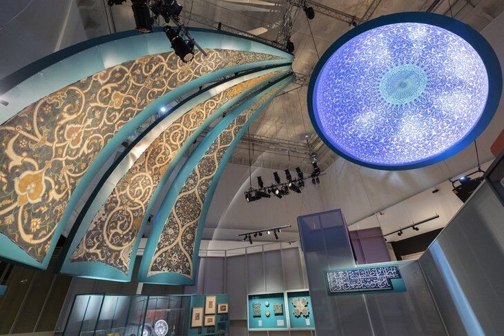 نمایشگاه آثار ۵ سال فرهنگ ایران در لندن گشایش یافت