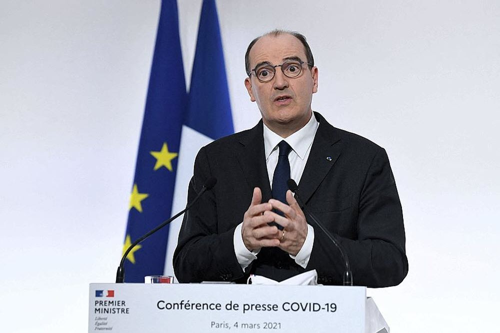 سالمندان فرانسه در صف انتظار واکسن کرونا