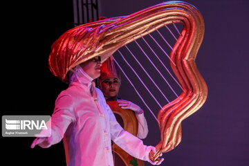 Spectacle de théâtre musical «Guerre et Paix» à Téhéran 