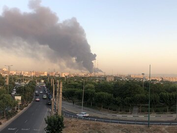 ۲تیم از هلال احمر شهرری در پی آتش سوزی به پالایشگاه تهران اعزام شد
