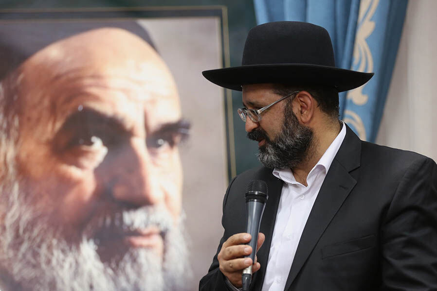 El líder de la comunidad judía iraní elogia al difunto Imam Jomeini por consolidar la unidad