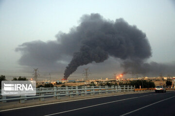 Huge fire at Tehran Oil Refinery