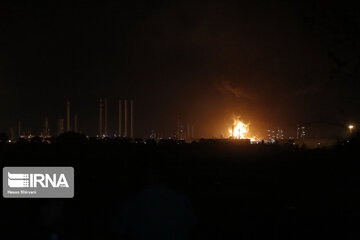 Huge fire at Tehran Oil Refinery